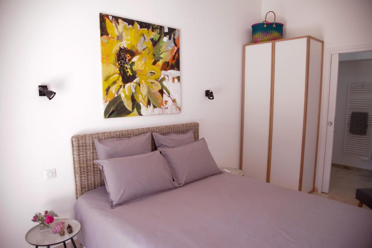 La Figue Noire Bed & Breakfast Caromb Ngoại thất bức ảnh
